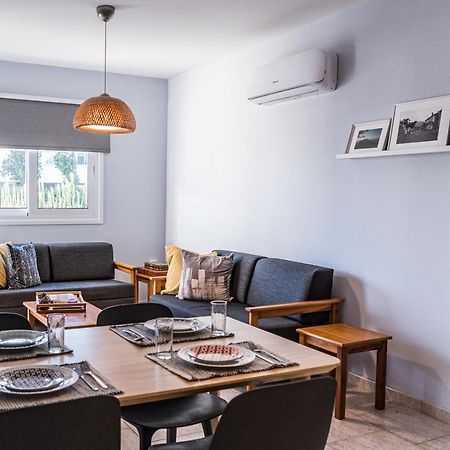Anemomylos Guesthouse Paralímni Kültér fotó