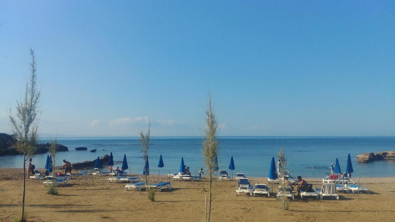 Anemomylos Guesthouse Paralímni Kültér fotó